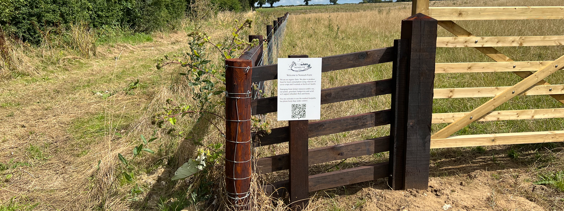 Photo showing notice posted on farm gate